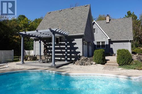 373376 6Th Line, Amaranth, ON - Outdoor With In Ground Pool