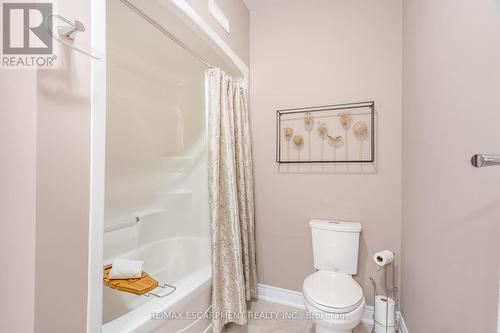 4245 Academy St, Lincoln, ON - Indoor Photo Showing Bathroom