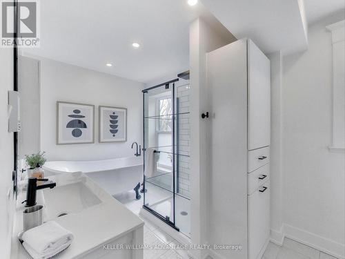 12 Ridley Gardens, Toronto, ON - Indoor Photo Showing Bathroom