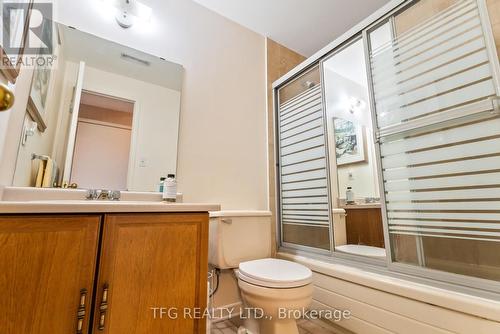 24 Centerfield Dr, Clarington, ON - Indoor Photo Showing Bathroom