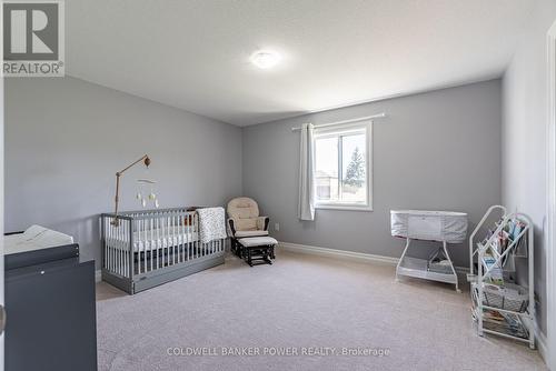 2817 Doyle Dr, London, ON - Indoor Photo Showing Bedroom