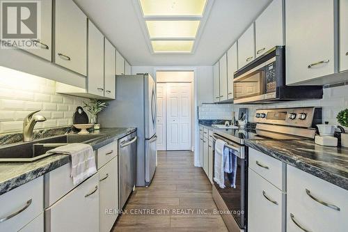 #801 -7 Picton St, London, ON - Indoor Photo Showing Kitchen With Upgraded Kitchen