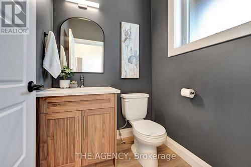 #504 -361 Quarter Town Line, Tillsonburg, ON - Indoor Photo Showing Bathroom