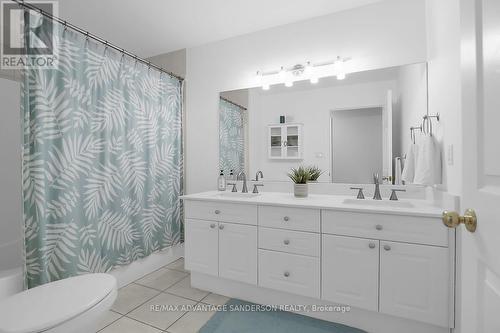 23790 Denfield Road, Middlesex Centre, ON - Indoor Photo Showing Bathroom
