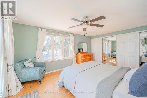 985 Lakeshore Rd E, Oro-Medonte, ON - Indoor Photo Showing Bedroom