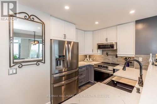 302 - 6 Toronto Street, Barrie, ON - Indoor Photo Showing Kitchen With Stainless Steel Kitchen