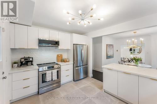 105 Baby Point Rd, Toronto, ON - Indoor Photo Showing Kitchen With Stainless Steel Kitchen With Upgraded Kitchen