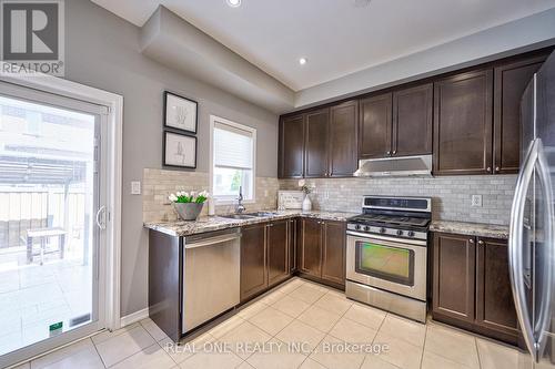 4770 Deforest Cres, Burlington, ON - Indoor Photo Showing Kitchen With Stainless Steel Kitchen With Double Sink