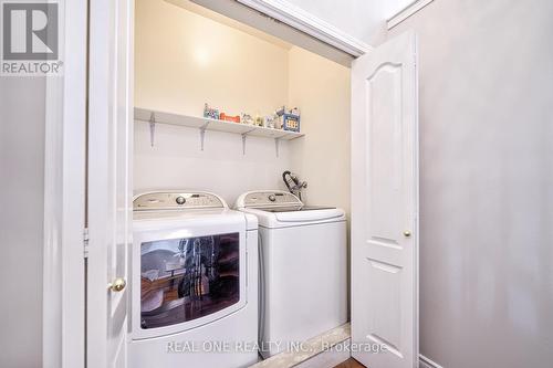 4770 Deforest Cres, Burlington, ON - Indoor Photo Showing Laundry Room