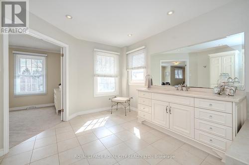 35 Foxwood Cres, Guelph, ON - Indoor Photo Showing Bathroom