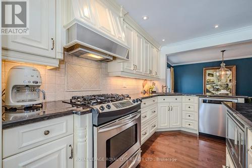 35 Foxwood Cres, Guelph, ON - Indoor Photo Showing Kitchen