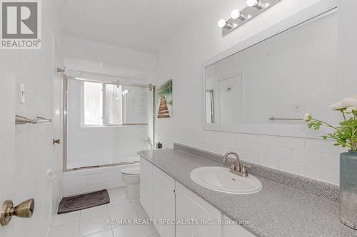 36 Blackthorn Lane, Brampton, ON - Indoor Photo Showing Bathroom