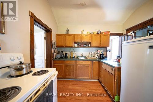 167 Grand River Ave, Brantford, ON - Indoor Photo Showing Kitchen
