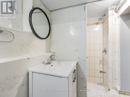 84 Doncaster Avenue, Toronto, ON - Indoor Photo Showing Bathroom