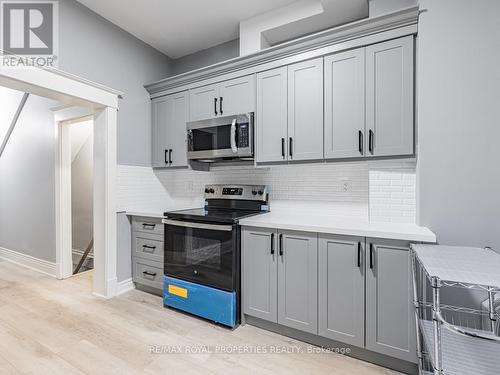 84 Doncaster Ave, Toronto, ON - Indoor Photo Showing Kitchen With Upgraded Kitchen