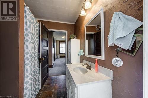 215 Hall Street, Ingersoll, ON - Indoor Photo Showing Bathroom