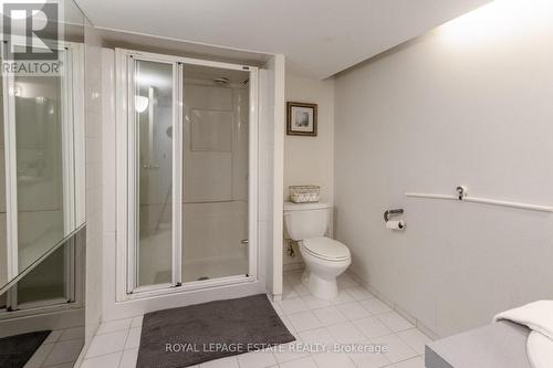 18 Cudia Crescent, Toronto, ON - Indoor Photo Showing Bathroom