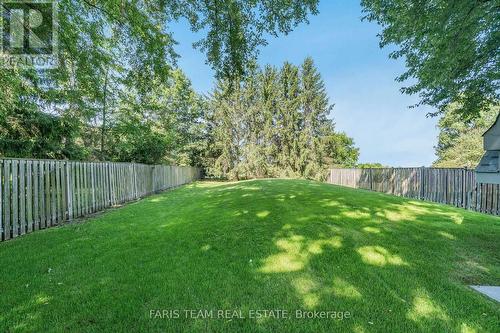 19100 Dufferin St, King, ON - Outdoor With Backyard
