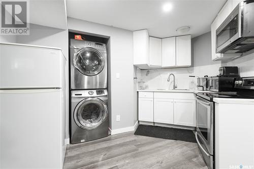 5424 Green Apple Drive E, Regina, SK - Indoor Photo Showing Laundry Room