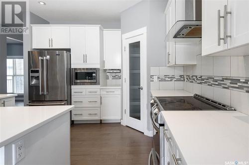 5424 Green Apple Drive E, Regina, SK - Indoor Photo Showing Kitchen With Stainless Steel Kitchen
