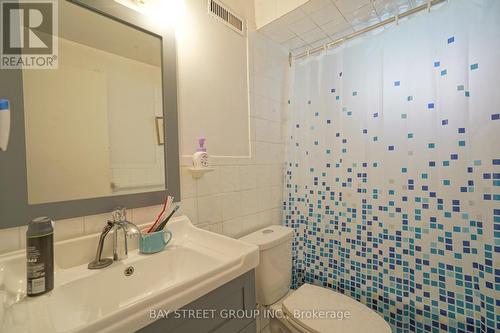 8 Iangrove Terr, Toronto, ON - Indoor Photo Showing Bathroom