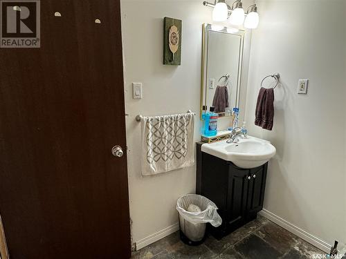992 Thompson Crescent, La Ronge, SK - Indoor Photo Showing Bathroom
