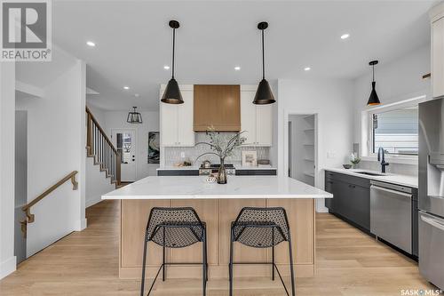 174 Keith Way, Saskatoon, SK - Indoor Photo Showing Kitchen With Upgraded Kitchen