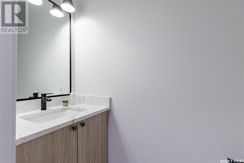 174 Keith Way, Saskatoon, SK - Indoor Photo Showing Bathroom