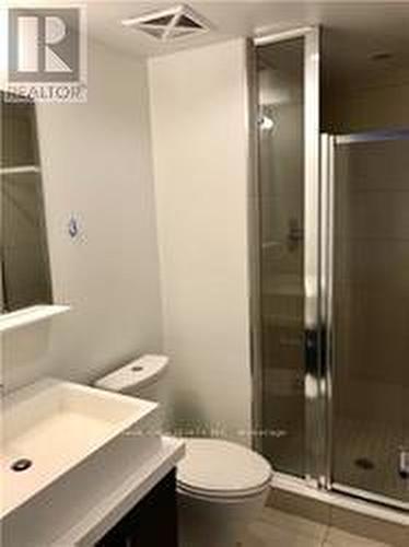 3007 - 1080 Bay Street, Toronto, ON - Indoor Photo Showing Bathroom