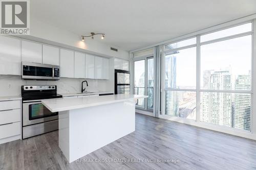 4307 - 55 Bremner Boulevard, Toronto, ON - Indoor Photo Showing Kitchen With Upgraded Kitchen