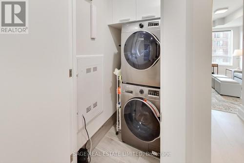 #206 -3 Southvale Dr, Toronto, ON - Indoor Photo Showing Laundry Room