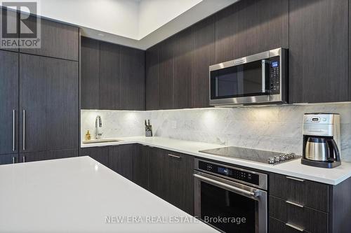 Th04 - 38 Iannuzzi Street, Toronto, ON - Indoor Photo Showing Kitchen With Upgraded Kitchen