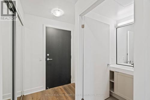 #801 -250 Lawrence Ave W, Toronto, ON - Indoor Photo Showing Other Room
