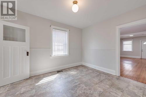 107 Alameda Ave, Toronto, ON - Indoor Photo Showing Other Room