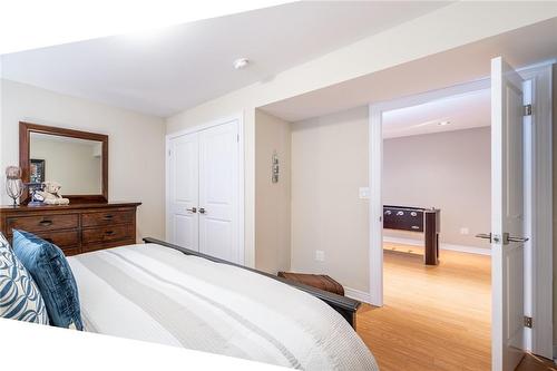 4245 Academy Street, Beamsville, ON - Indoor Photo Showing Bedroom