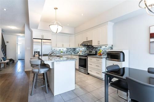 98 Shoreview Place|Unit #19, Stoney Creek, ON - Indoor Photo Showing Kitchen With Stainless Steel Kitchen With Upgraded Kitchen