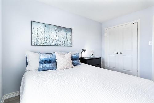 98 Shoreview Place|Unit #19, Stoney Creek, ON - Indoor Photo Showing Bedroom