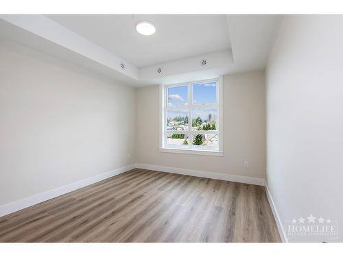 501 6285 King George Boulevard, Surrey, BC - Indoor Photo Showing Other Room