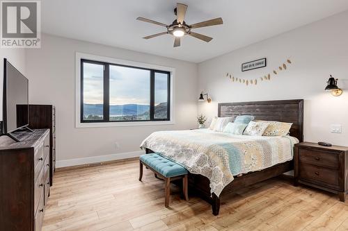 17503 Sanborn Street, Summerland, BC - Indoor Photo Showing Bedroom