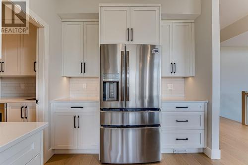 8940 Davidson Place, Vernon, BC - Indoor Photo Showing Kitchen With Stainless Steel Kitchen