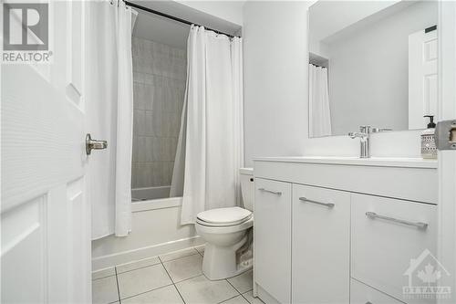 Main Bath - 105 Helenium Lane, Ottawa, ON - Indoor Photo Showing Bathroom