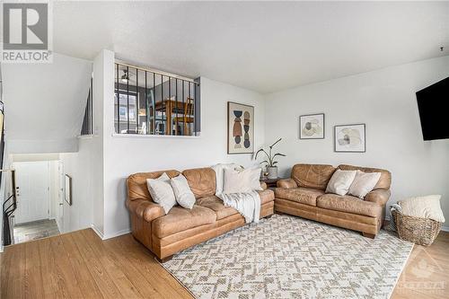 50 Peary Way, Ottawa, ON - Indoor Photo Showing Living Room