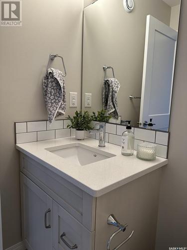 139 Newton Way, Saskatoon, SK - Indoor Photo Showing Bathroom