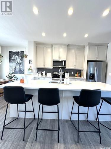 139 Newton Way, Saskatoon, SK - Indoor Photo Showing Kitchen With Upgraded Kitchen