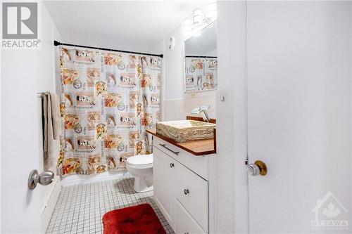 356-360 Levis Avenue, Ottawa, ON - Indoor Photo Showing Bathroom