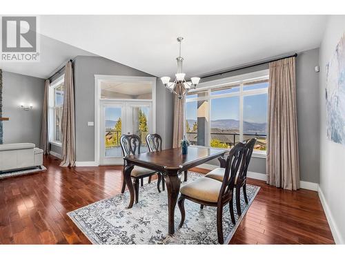 470 Trumpeter Road, Kelowna, BC - Indoor Photo Showing Dining Room