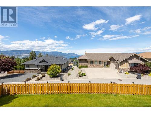 470 Trumpeter Road, Kelowna, BC - Outdoor