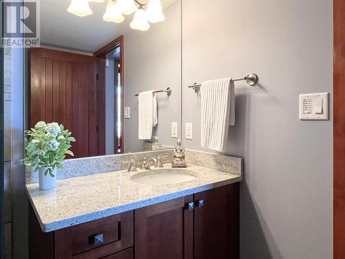 17217 87Th Street, Osoyoos, BC - Indoor Photo Showing Bathroom
