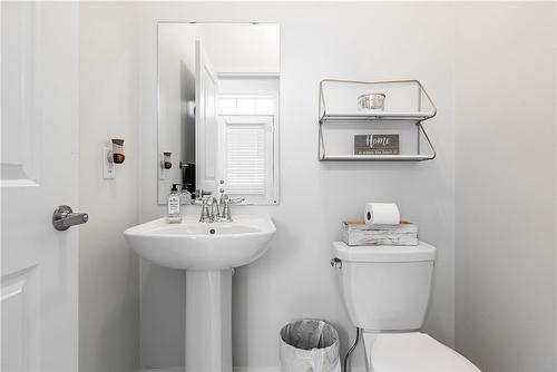 4178 Cherry Heights Boulevard, Beamsville, ON - Indoor Photo Showing Bathroom