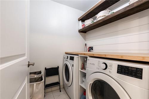 4178 Cherry Heights Boulevard, Beamsville, ON - Indoor Photo Showing Laundry Room